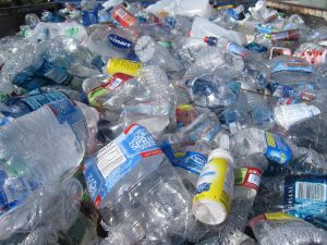 Plastikowe butelki i opakowania przeznaczone do recyklingu